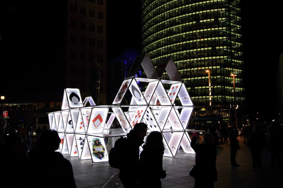 Festival of Lights / Berlin leuchtet
Potsdamer Platz, Cardhouse
Keywords: Potsdamer Platz