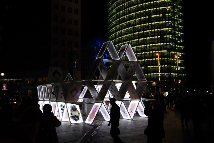 Festival of Lights / Berlin leuchtet
Potsdamer Platz, Cardhouse
Keywords: Potsdamer Platz