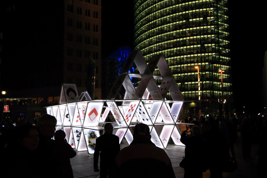 Festival of Lights / Berlin leuchtet
Potsdamer Platz, Cardhouse
Keywords: Potsdamer Platz