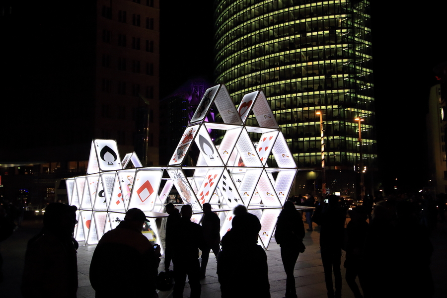 Festival of Lights / Berlin leuchtet
Potsdamer Platz, Cardhouse
Keywords: Potsdamer Platz