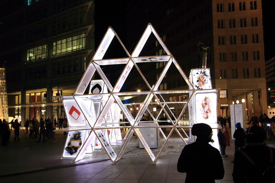 Festival of Lights / Berlin leuchtet
Potsdamer Platz, Cardhouse
Keywords: Potsdamer Platz