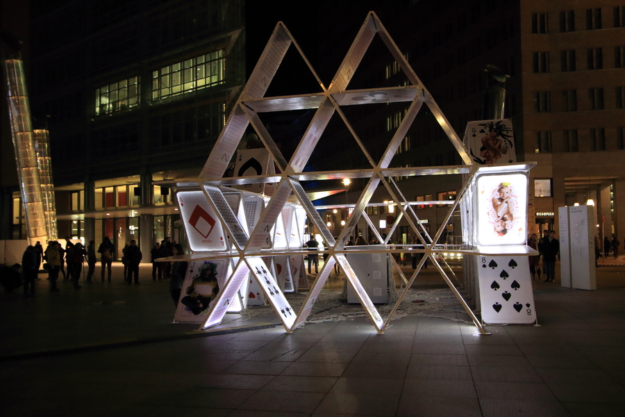 Festival of Lights / Berlin leuchtet
Potsdamer Platz, Cardhouse
Keywords: Potsdamer Platz